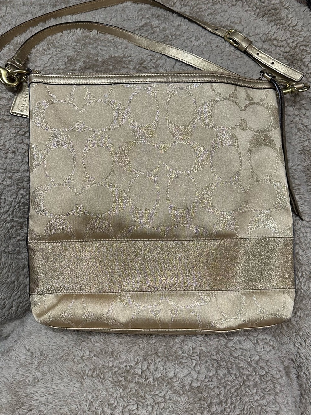 Vintage Coach Glider Gold Classic Tote. Adjustable Crossbody and long handle